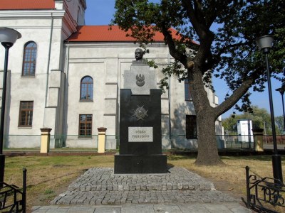 Pomnik Józefa Piłsudskiego i żołnierzy 10 Pułku Piechoty