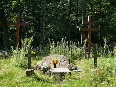 I wojenny Cmentarz w lesie Krogulec