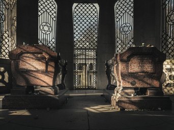 Cmentarze i nekropolie