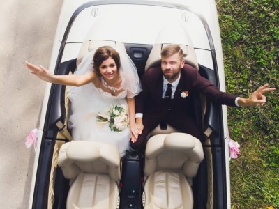 Samochód na ślub - Jak wybrać idealny pojazd w wypożyczalni