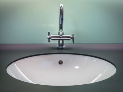 Hurtownia instalacyjna Hydrosolar w Łodzi – wanny, brodziki i pełna oferta hydrauliczna