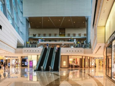 Kiosk multimedialny – co to jest i do czego jest wykorzystywany?