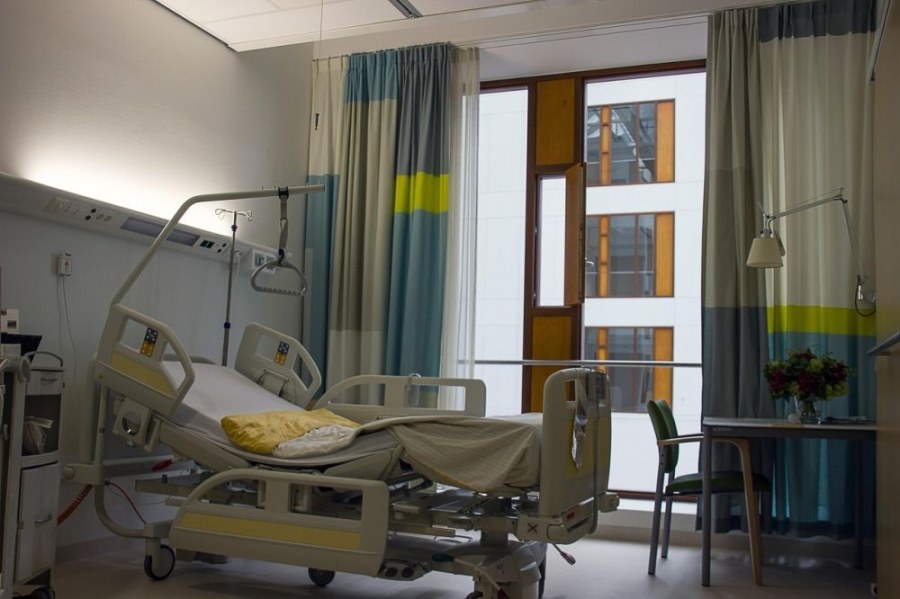 Rehabilitacja w domowym zaciszu: jakie łóżko rehabilitacyjne wybrać i gdzie wypożyczyć je w Łodzi?
