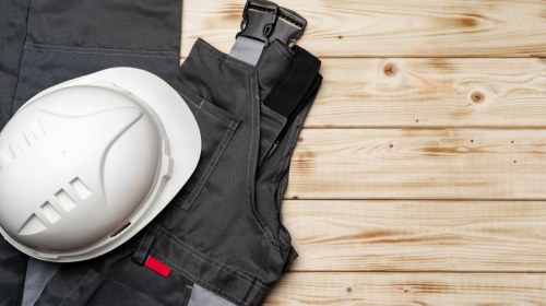 ​Cechy dobrej odzieży roboczej, z której skorzystasz w zimie