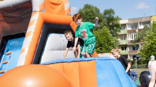 Producent dmuchańców od kuchni - czym różni się profesjonalny sprzęt od tanich dmuchańców?