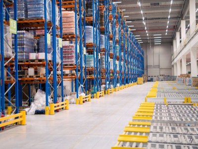Magazyny do wynajęcia w Łodzi? Przewagi lokalizacyjne miasta