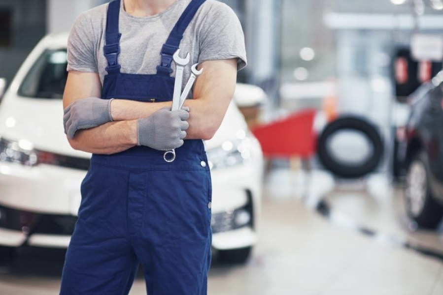 Jakie usługi oferuje autoryzowany serwis samochodów osobowych Hyundai?