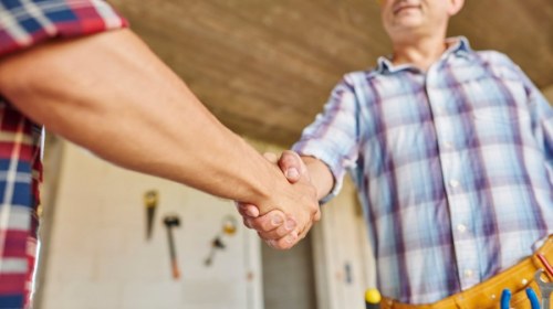 Złota rączka, czyli kiedy nie kombinować tylko powierzyć awarię fachowcom