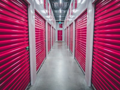 Self storage a bezpieczeństwo – jak chronione są przechowywane rzeczy?