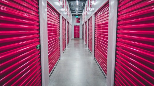 Self storage a bezpieczeństwo – jak chronione są przechowywane rzeczy?