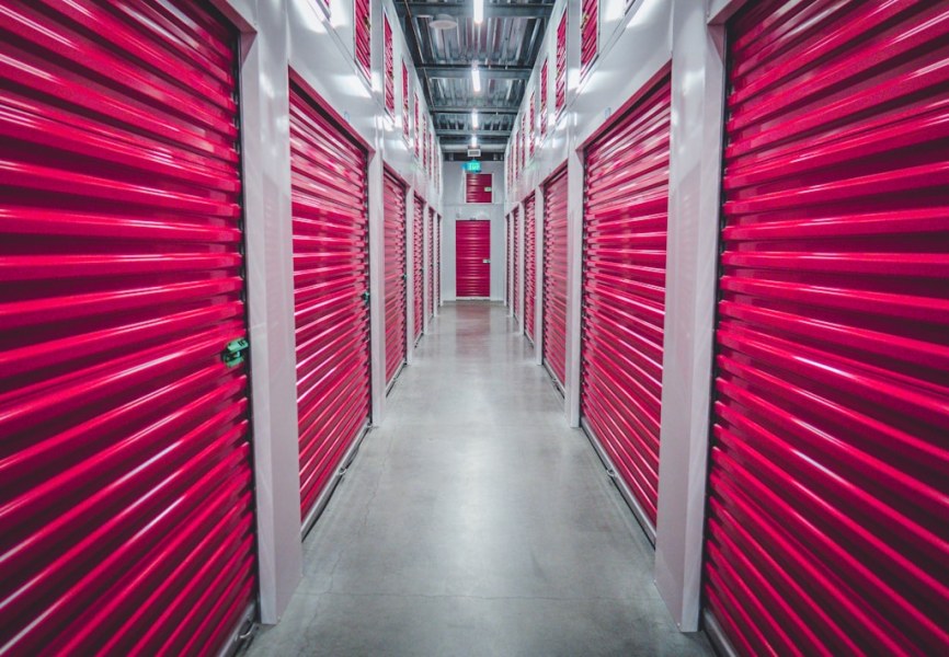Self storage a bezpieczeństwo – jak chronione są przechowywane rzeczy?