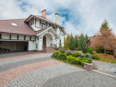 Jak dobrać kolor farby do kostki brukowej?