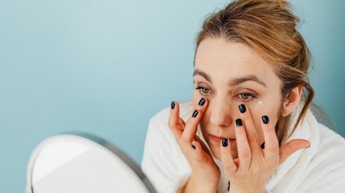 Uszkodzona bariera skórna – objawy, przyczyny i jak ją odbudować krok po kroku?