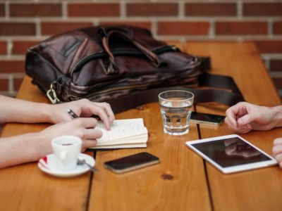 Płatności online w branży usługowej: jakie rozwiązania wybrać?