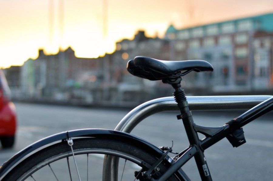 Komunikacja miejska czy rower? Czym poruszać się po mieście?