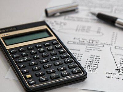 Jak w szybki sposób obliczyć koszty uzyskania przychodu?