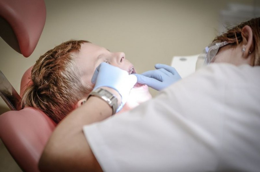 Chirurgia stomatologiczna – możliwość uratowania zęba przed usunięciem