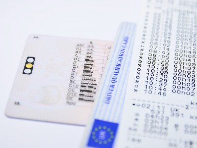 Obsługa tachografu cyfrowego – jakie narzędzie wykorzystać?