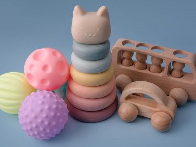 Jakie zabawki sensoryczne wybrać dla niemowlaka?