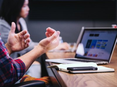 Jakie korzyści przynosi nauka języka angielskiego dla firm?