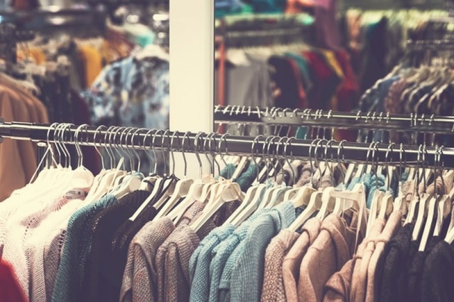 Meble sklepowe — jak dobrać materiały i styl do swojego sklepu