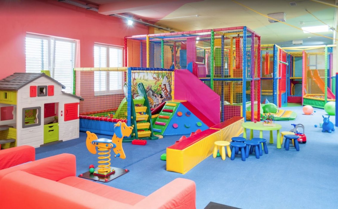 Centrum Tańca i Zabawy TWISTER