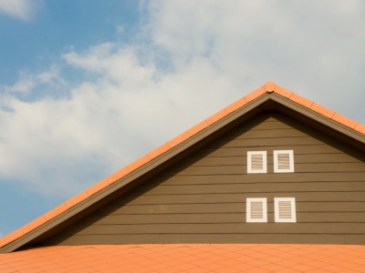 Budujesz dom? Zobacz jak wykonać strop drewniany
