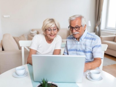 Seniorze, sprawdź jakie są korzyści odwróconej hipoteki