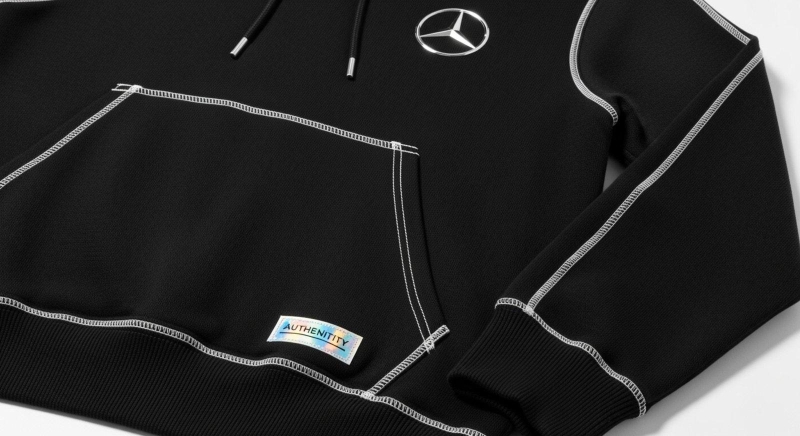 Bluzy Mercedes dla prawdziwych fanów motorsportu