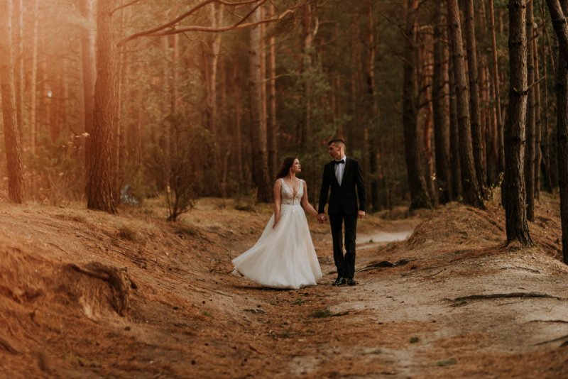 Fotograf ślubny w Łodzi – jak znaleźć osobę, która uchwyci Wasz dzień?