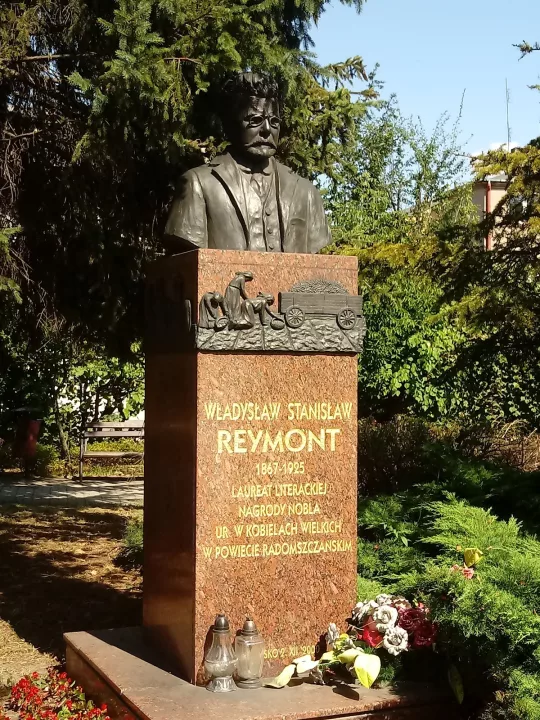 Pomnik Władysława Reymonta w Radomsku