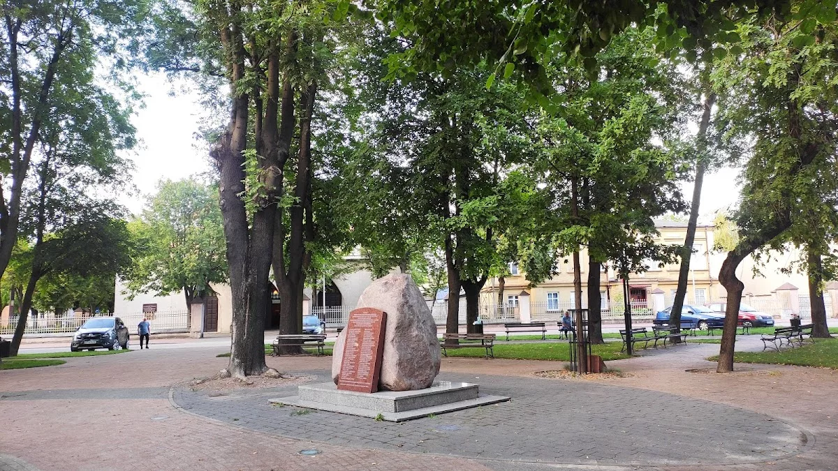 Pomnik pamięci zamordowanych mieszkańców Konstantynowa Łódzkiego