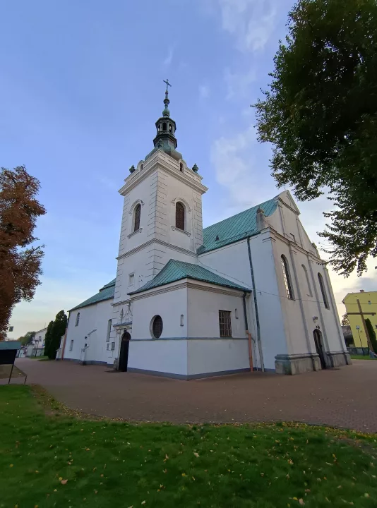 Kościół Rzymskokatolicki pw. Św. Ducha w Łowiczu