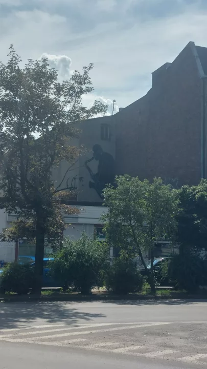 Mural trębacz