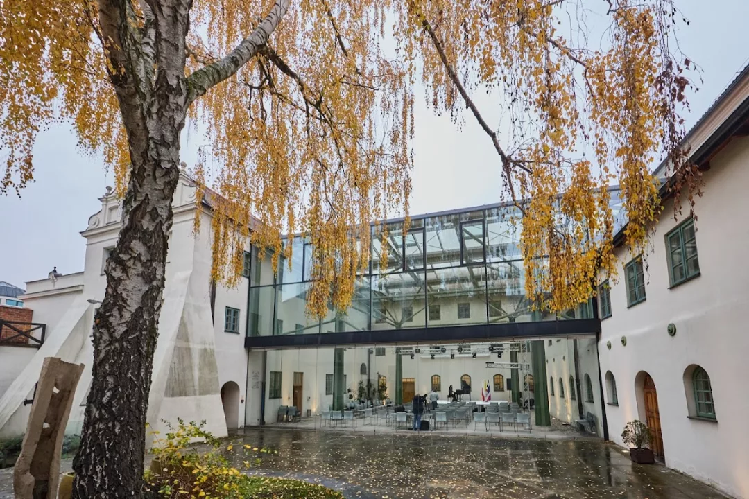 Centrum Idei "Ku Demokracji" w Piotrkowie Trybunalskim - Veritas Campus