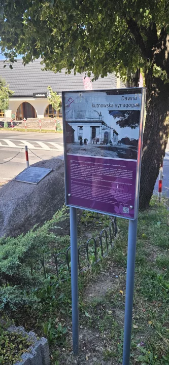 Kamień upamiętnienia synagogi