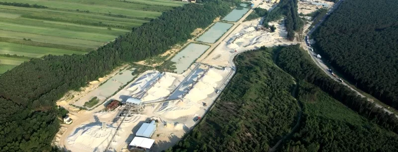 Tomaszowskie Kopalnie Surowców Mineralnych "BIAŁA GÓRA"
