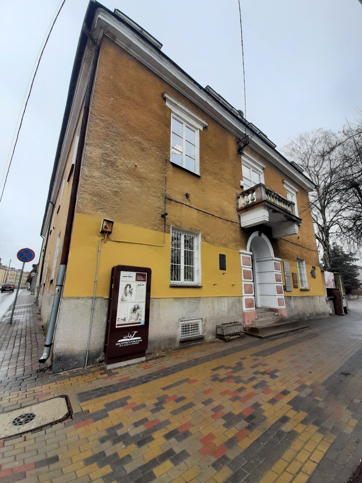 Miejska Biblioteka Publiczna w Opocznie Wypożyczalnia, Czytelnia, Oddział dla Dzieci