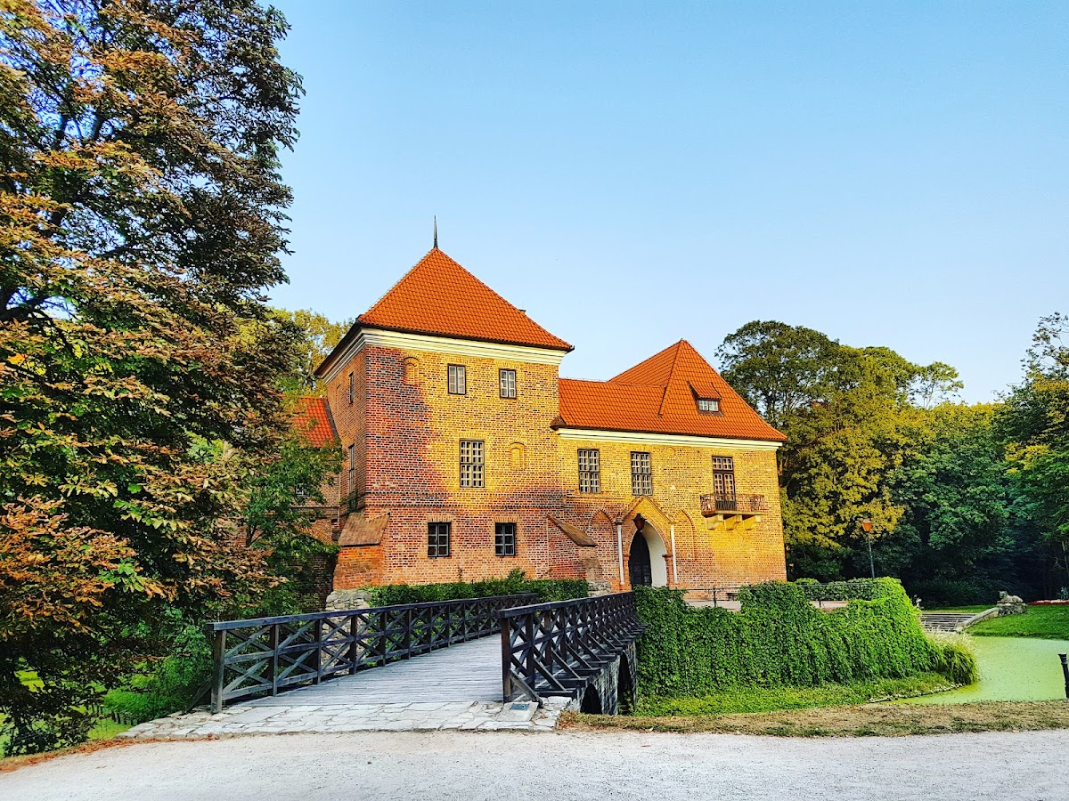 Muzeum - Zamek w Oporowie