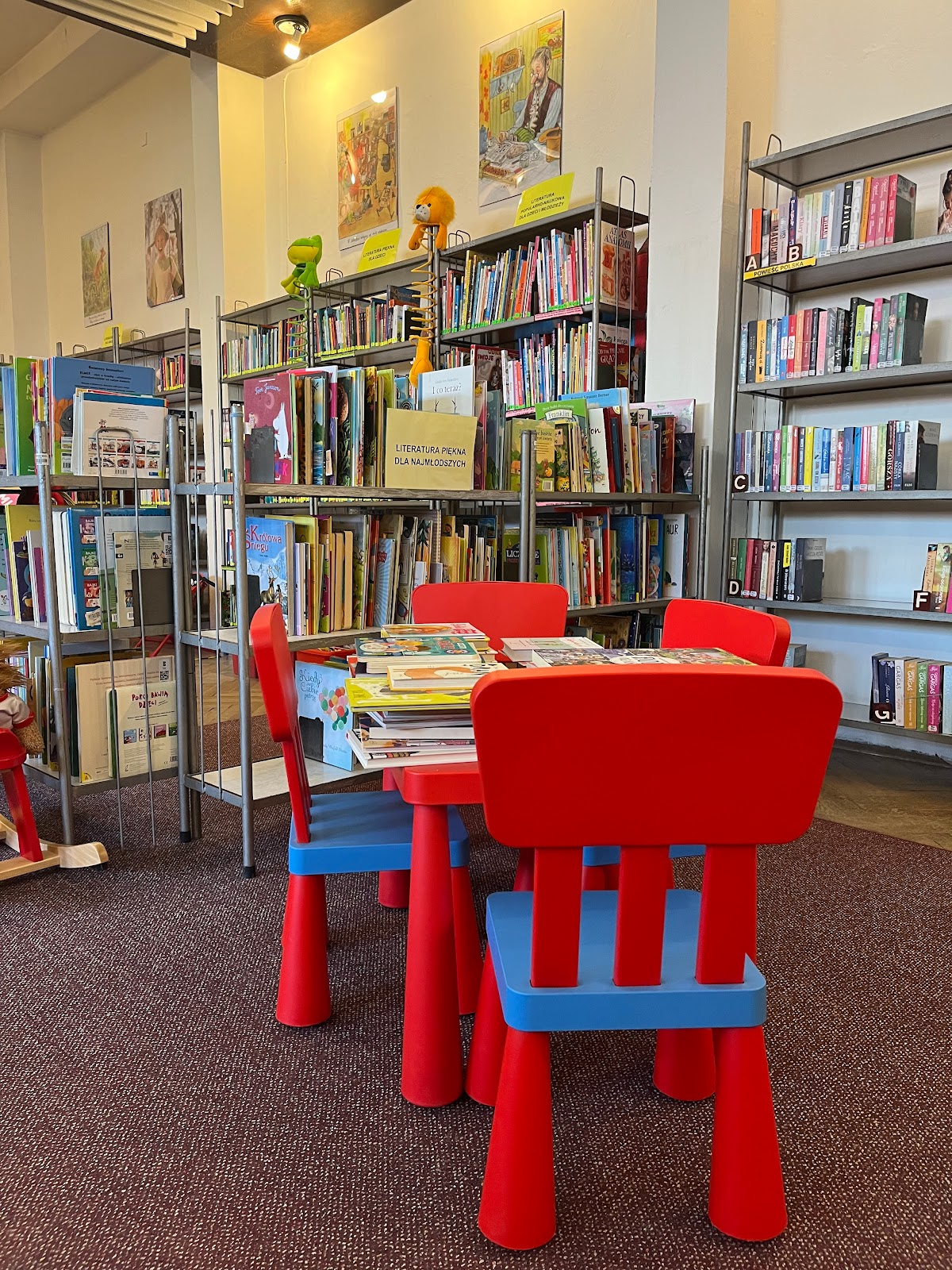Miejska Biblioteka Publiczna Łódź-Widzew – filia nr 3 (dla dorosłych)