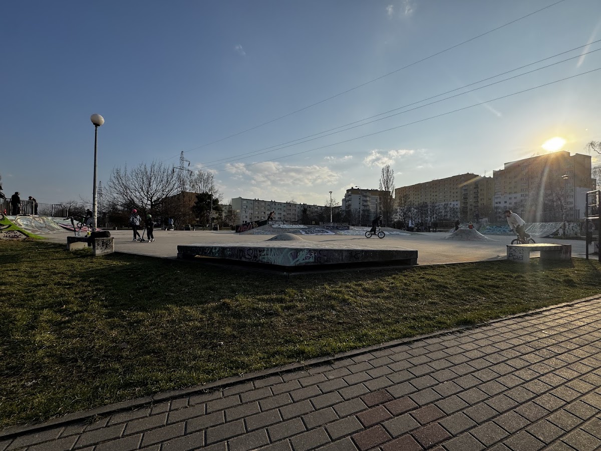 Skatepark - Plac Zabaw KAROLEK