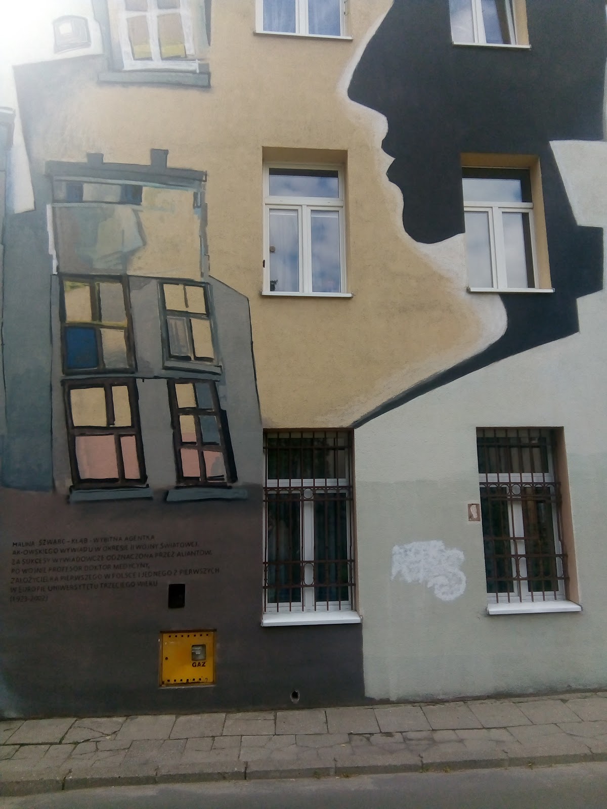 Mural ku czci Haliny Szwarc
