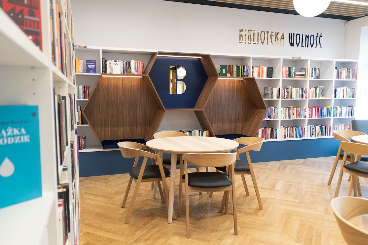Miejska Biblioteka Publiczna Łódź-Polesie – filia nr 4 (dla dzieci i dorosłych)