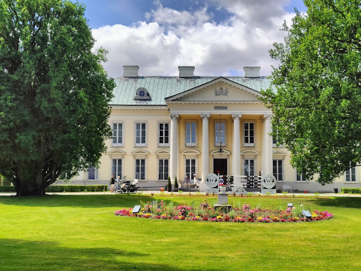 Pałac w Walewicach