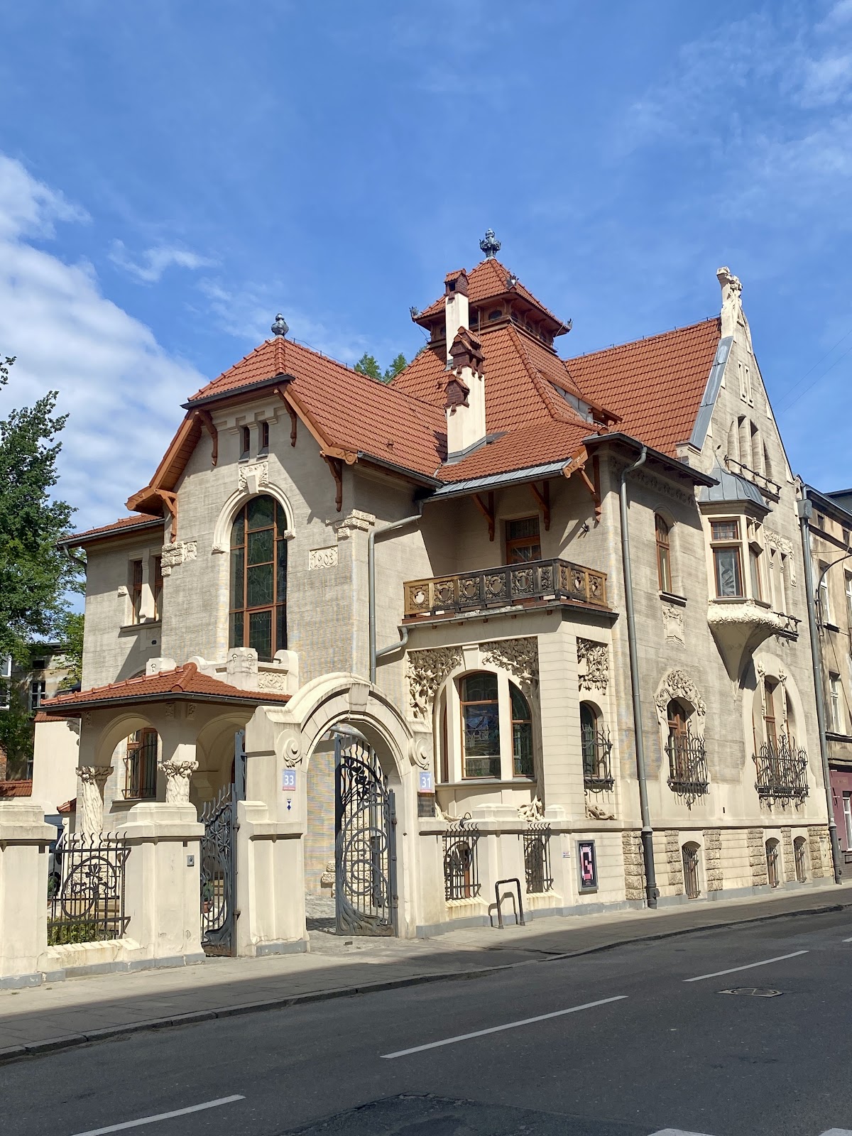 Willa Leopolda Kindermanna - Miejska Galeria Sztuki w Łodzi / Galeria Chimera