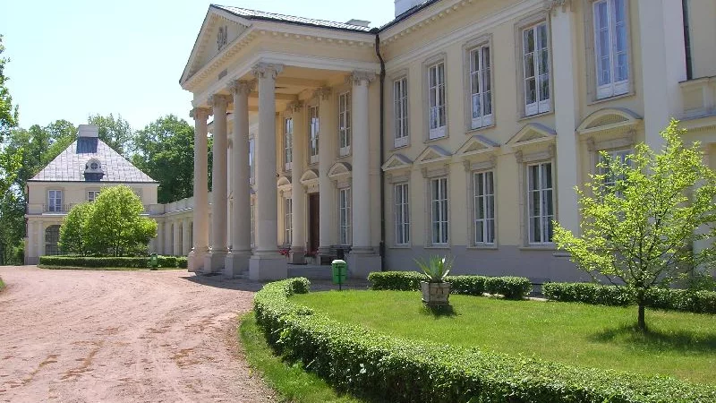 Pałac w Walewicach