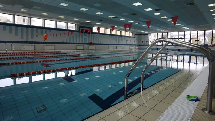 Kryta pływalnia Ośrodka Sportu i Rekreacji