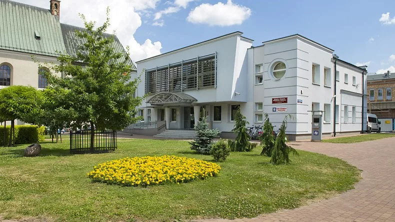 Miejsko-Gminna Biblioteka Publiczna im. L. Kruczkowskiego