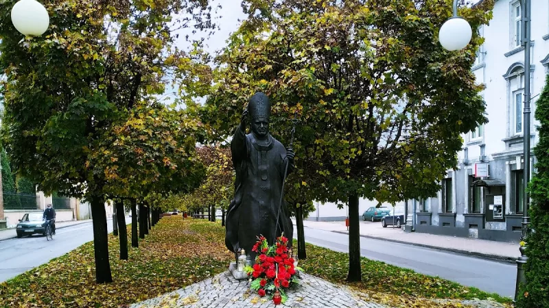 Pomnik Jana Pawła II w Zduńskiej Woli