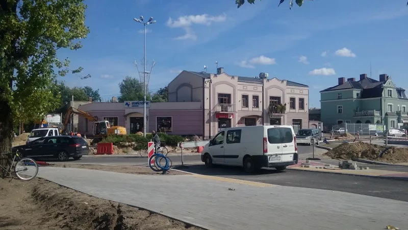 Rondo im. Romana Dmowskiego (Dmowski roundabout)